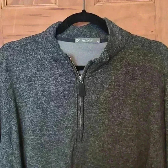 Heather Grey 1/4 Zip - Picture 3 of 8